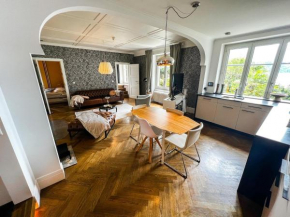 Cozy Apartment with Stunning Lakeview Brienz